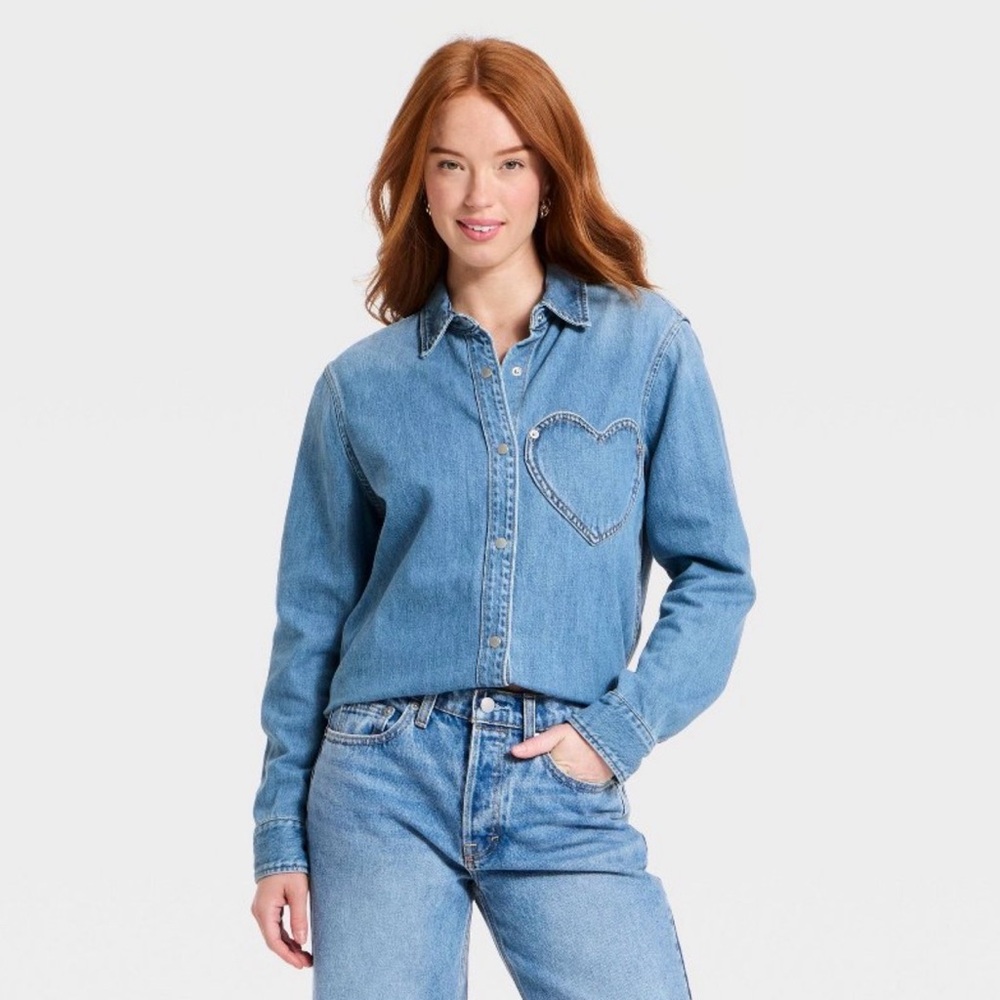 Women's Valentine's Day Relaxed Heart Pocket Denim Shirt Universal Thread NWT